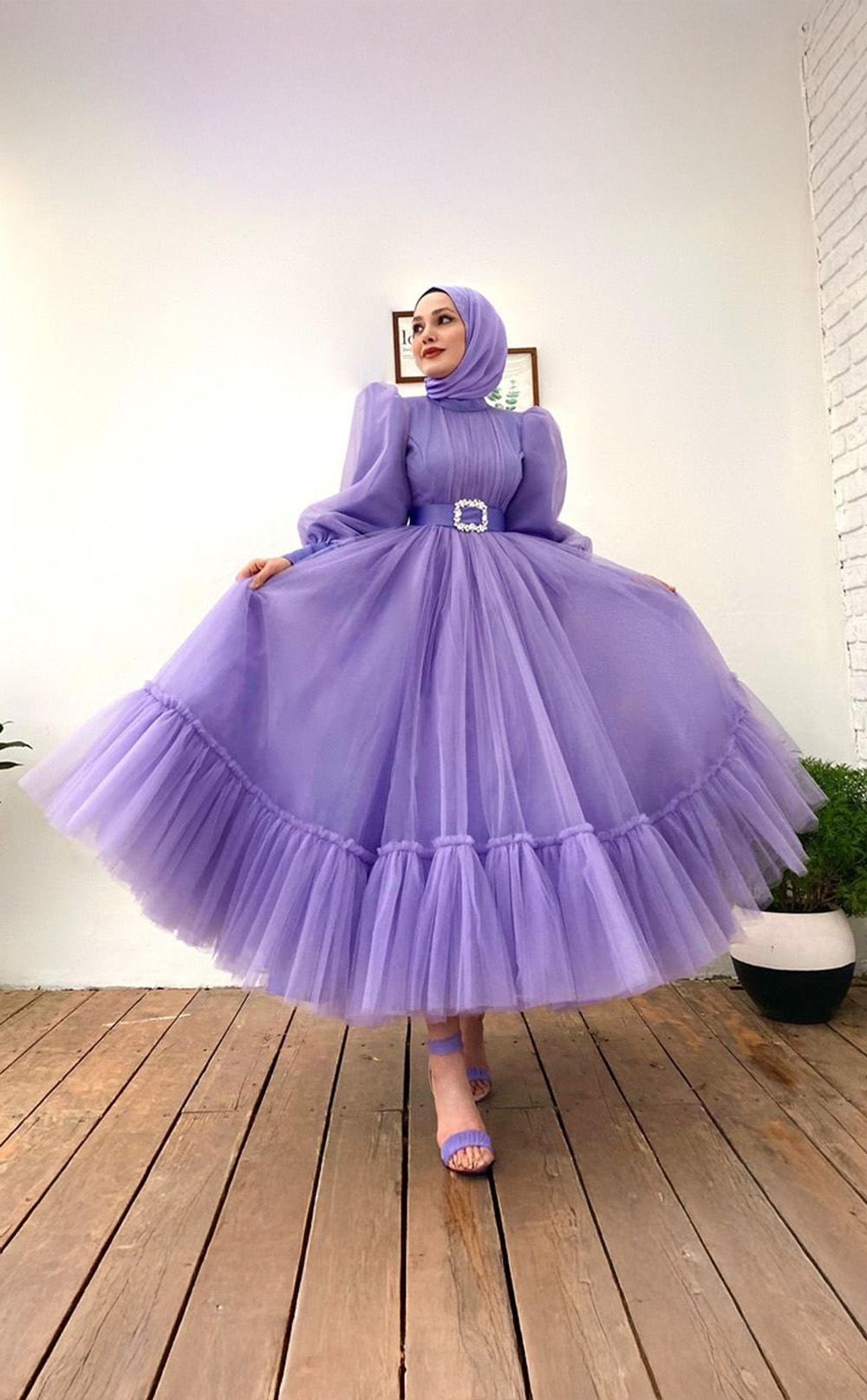 Mor Kemer Detaylı Kadın Abiye